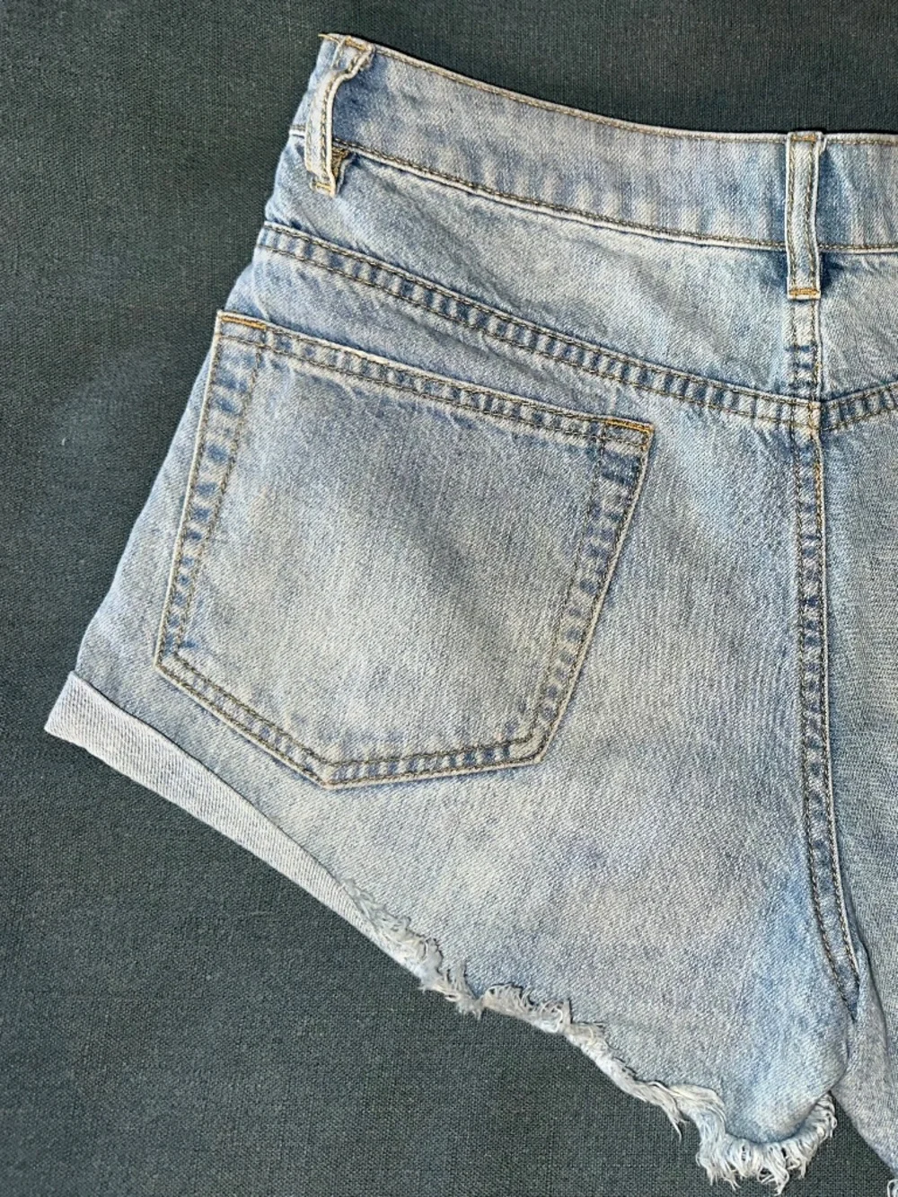 RIP CURL Distressed High-Rise Denim Shorts | Size 7